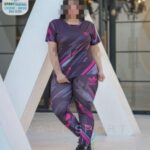 ست تیشرت و شلوار ورزشی طرح دار زنانه - 3810-2